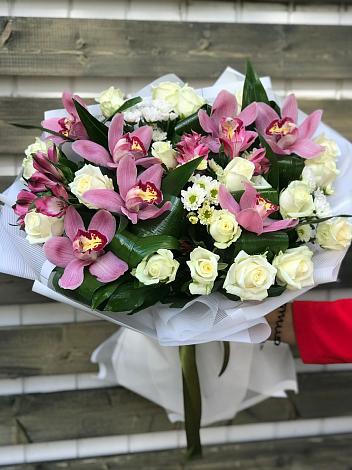 Букет цветов из: Розы и Хризантемы в Спасском Ставропольской области