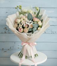 Букет цветов из:  Розы и Лизиантусы в Спасском Ставропольской области