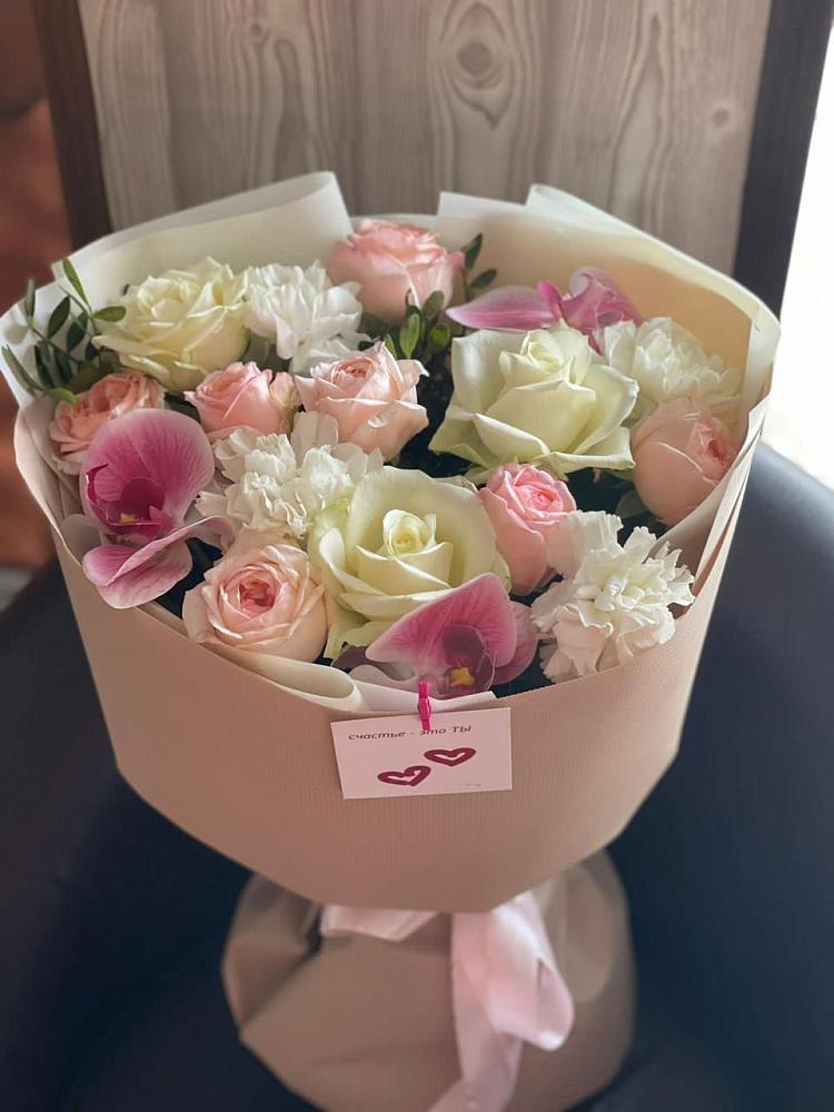 Букет цветов из: Орхидеи, Розы и Гвоздики в Спасском Ставропольской области