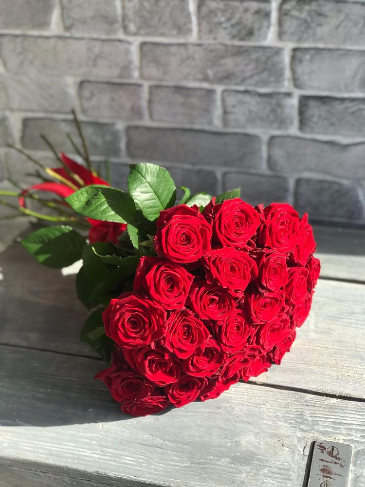 Букет Красные розы Фридом в Спасском Ставропольской области