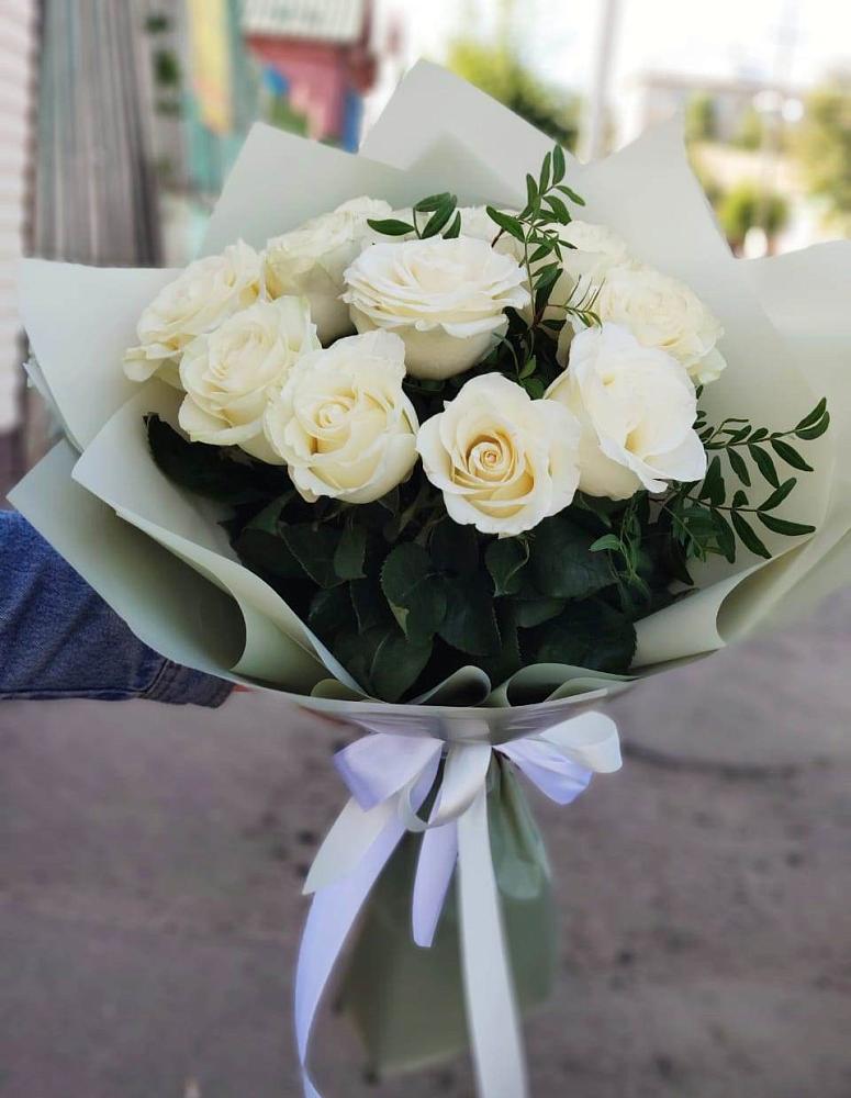 Букет Белые розы Проуд в Спасском Ставропольской области