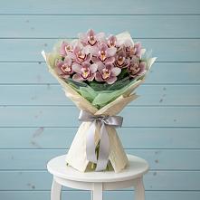 Букет цветов из:  Орхидеи и Розы #REPLACE_PRED# Спасском Ставропольской области