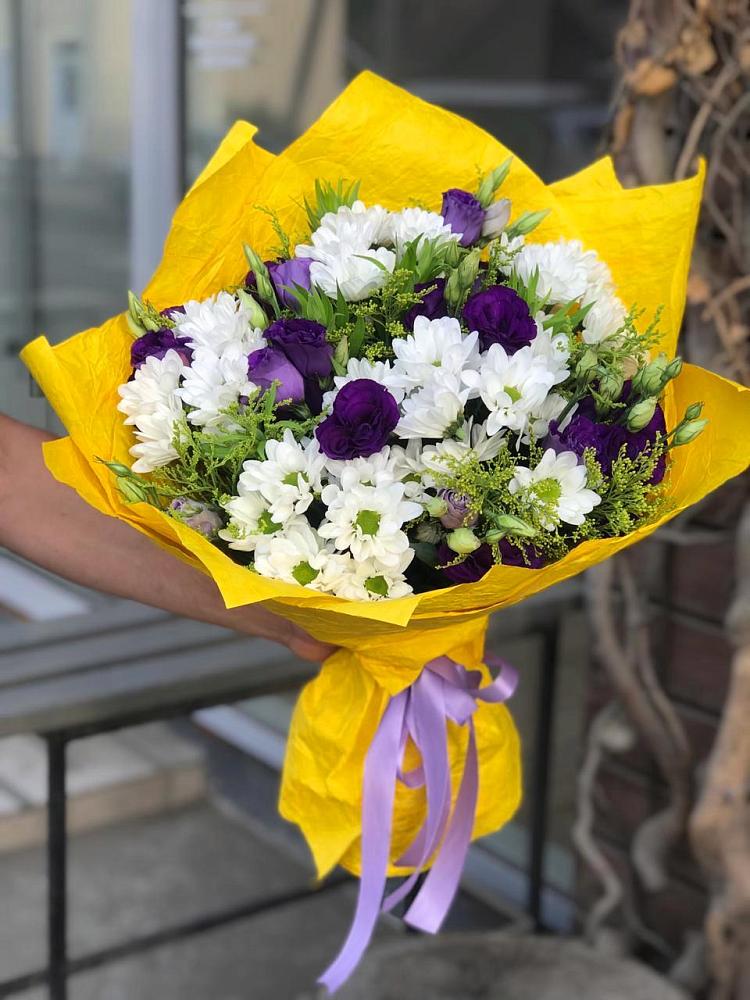 Букет цветов из: Ирисы, Хризантемы и Ромашки в Спасском Ставропольской области