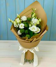 Букет цветов из:  Хризантемы и Лизиантусы в Спасском Ставропольской области