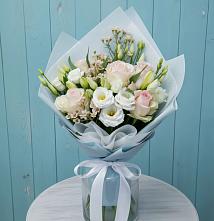 Букет цветов из:  Розы и Лизиантусы в Спасском Ставропольской области