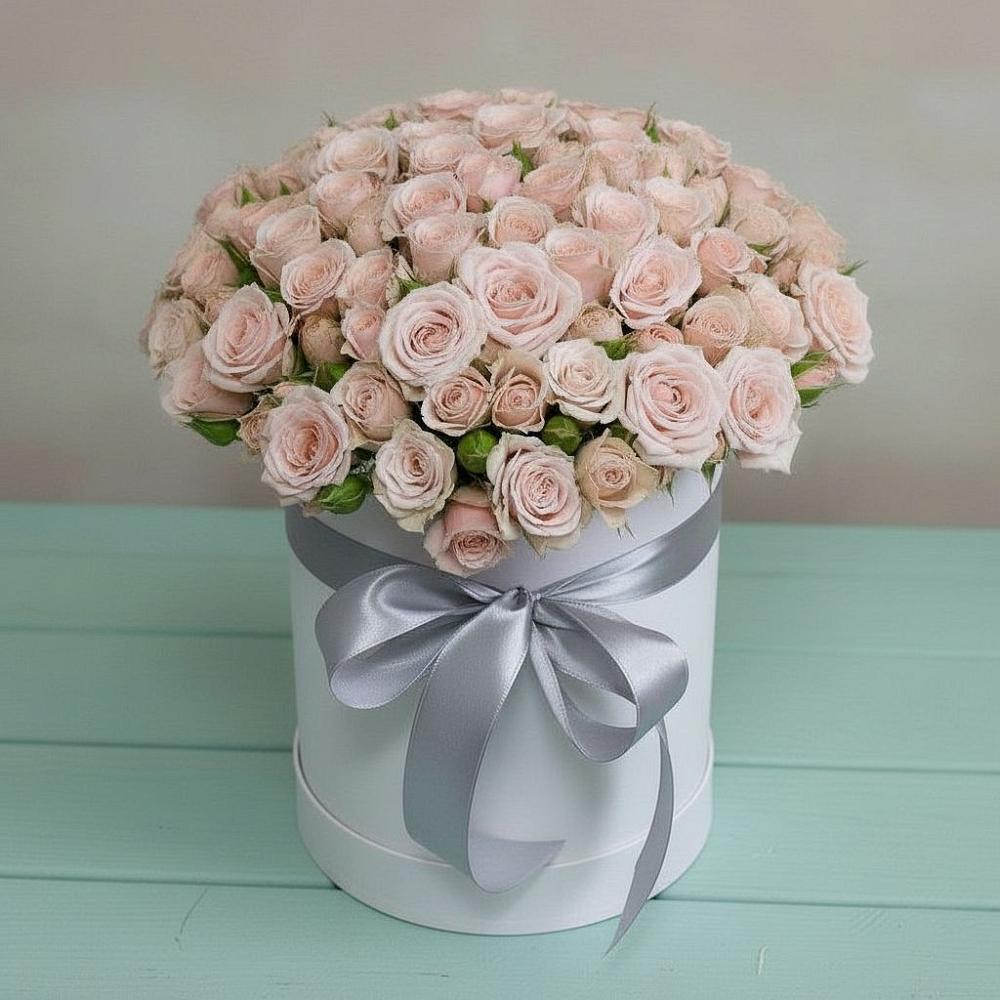 Цветочная композиция из Розы в шляпной коробке в Спасском Ставропольской области